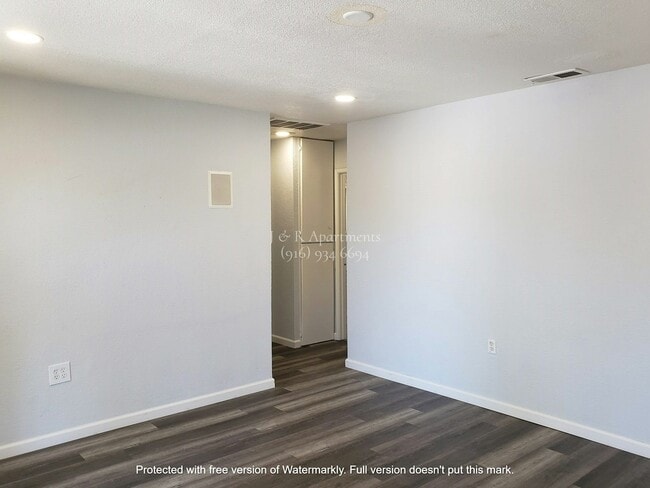 Photo - 3840 Walnut Ave