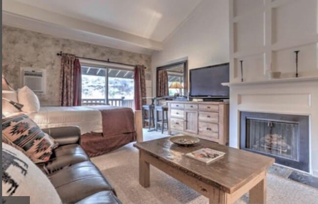Building Photo - 2305 Sidewinder Dr