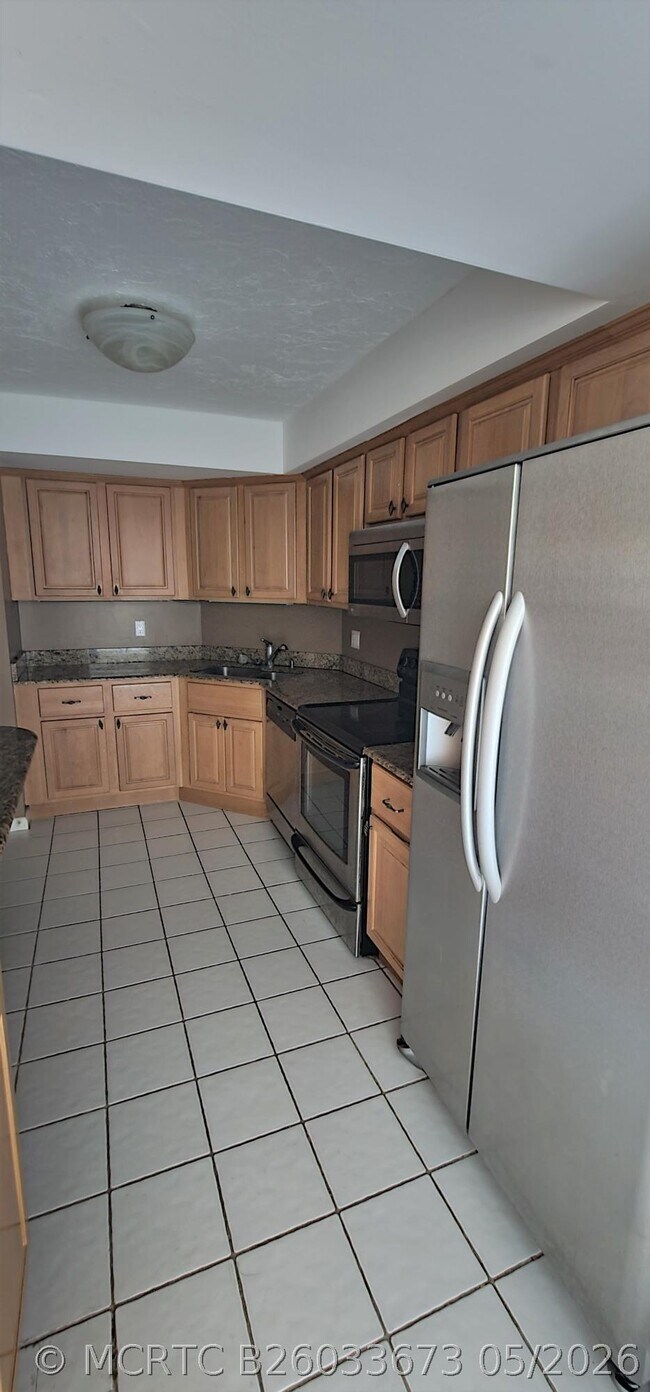 2425 Presidential Way Unit 402
