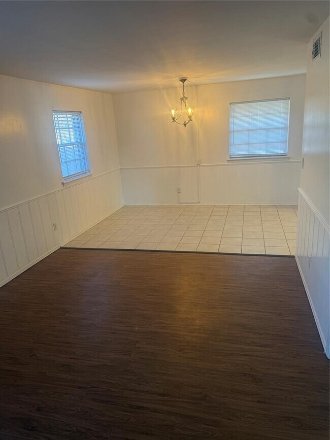 Photo - 2248 Laneway Dr