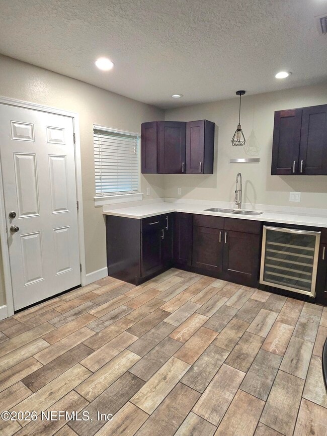 Photo - 615 Luna Ct