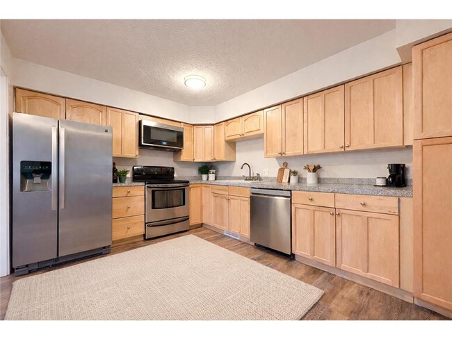 Photo - 1042 E Circle Dr