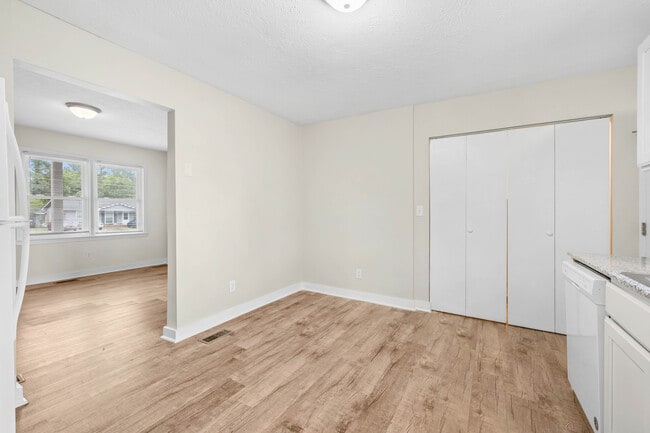 Photo - Lakeshore Harbour Townhomes