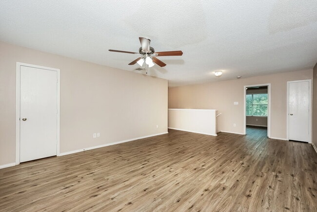 Photo - 317 Blairwood Dr