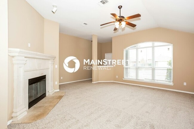 Photo - 4 Bedroom Pet-Friendly Home in Norman, OK with Main Street Renewal