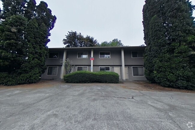 Building Photo - 2 Bedroom 4-Plex ~ South Corvallis ~ Small... Unit 1777 SE Lilly Rental