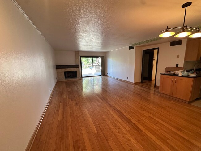 Photo - 2Bed/2Bath Corner Condo with Resort Amenities in Playa Del Rey