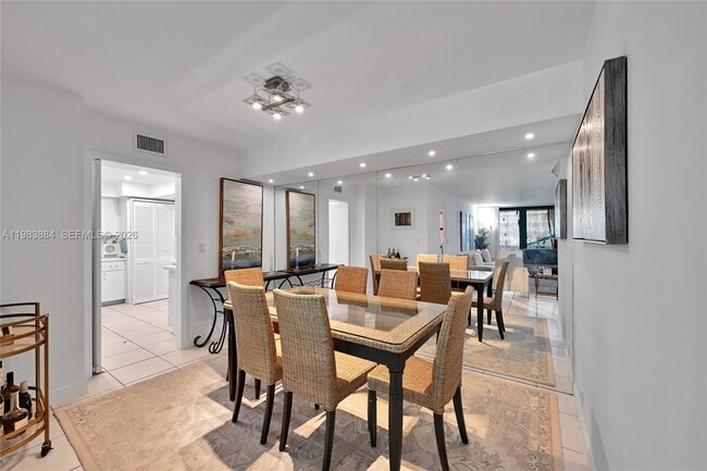 Building Photo - 1111 Crandon Blvd Unit C504