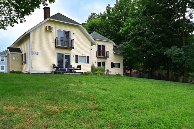 Photo - 175 Millwood St Unit F2