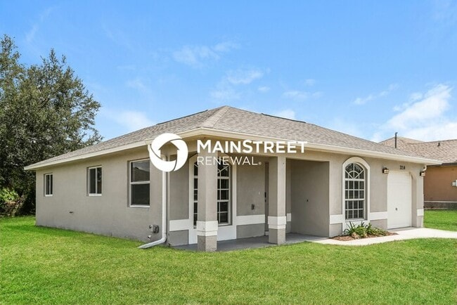 Building Photo - 3 Bedroom Pet-Friendly Home in Lehigh Acre...