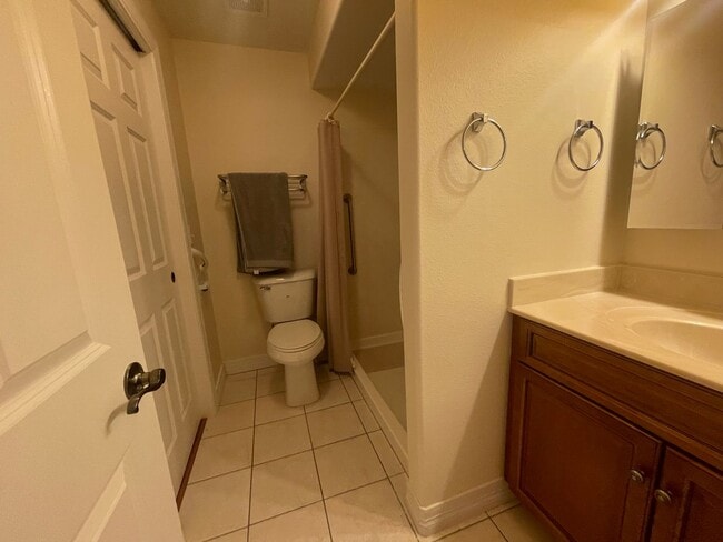 Photo - Furnished 3 bedroom 3 bath Apartment in Morningside Community, Blue Eye MO Unit 325