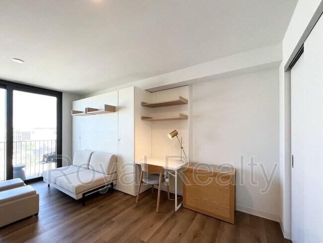 Photo - 987 Queen St Unit Apt 3909