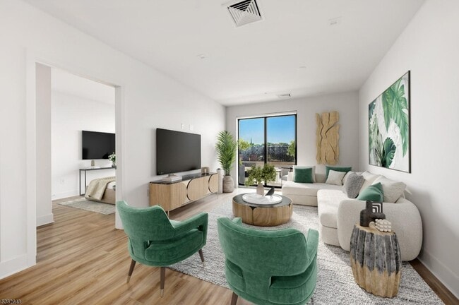 Photo - 52 Taylor Pl Unit 522