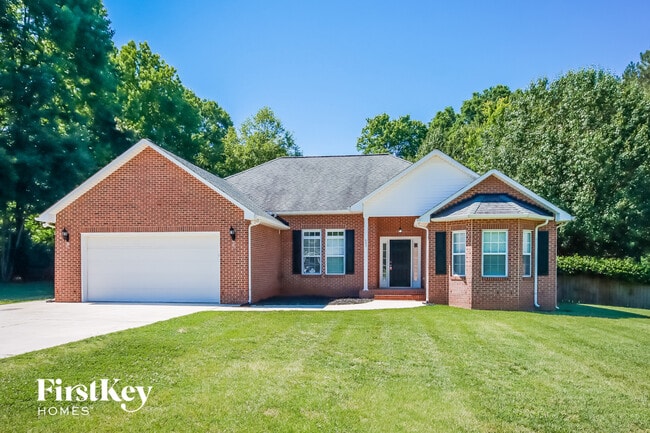 Photo - 645 White Oaks Rd