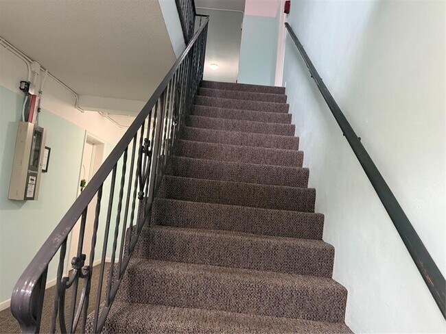 Photo - 412 S Cypress Rd Unidad 225