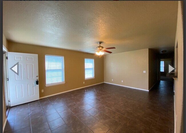 Photo - TWO BEDROOM DUPLEX IN THE HEART OF ELKINS ...