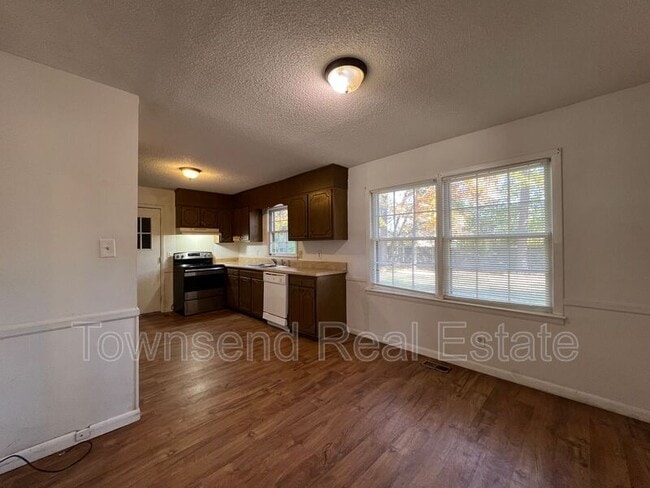 Photo - 236 Ramona Dr