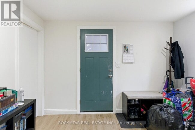 Photo - 111 Britten Close