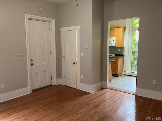 Photo - 77 Johnson Park