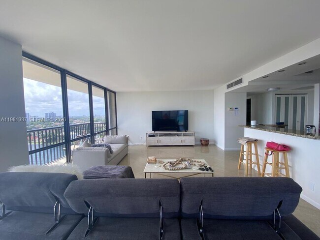 Building Photo - 2017 S Ocean Dr Unit 1502