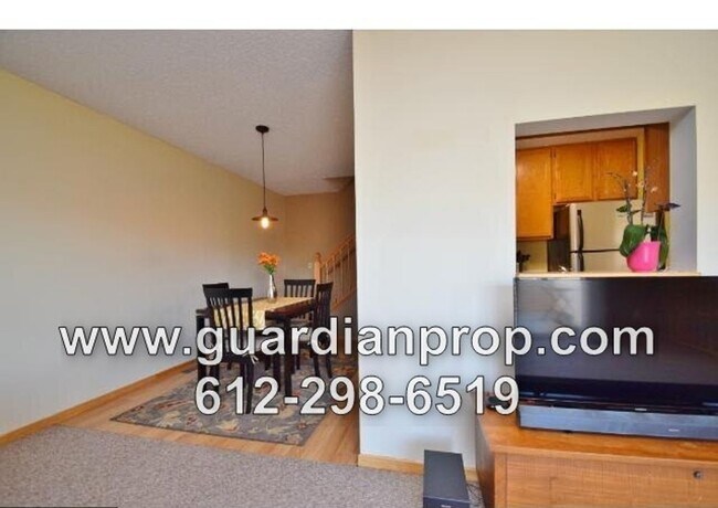 Photo - Rosemount Townhouse Available Now, Open Fl...