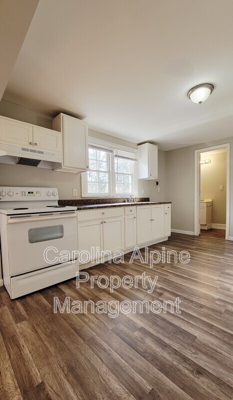 Photo - 104 Plum Tree Ln