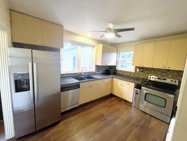 Photo - 315 S 13th Ave