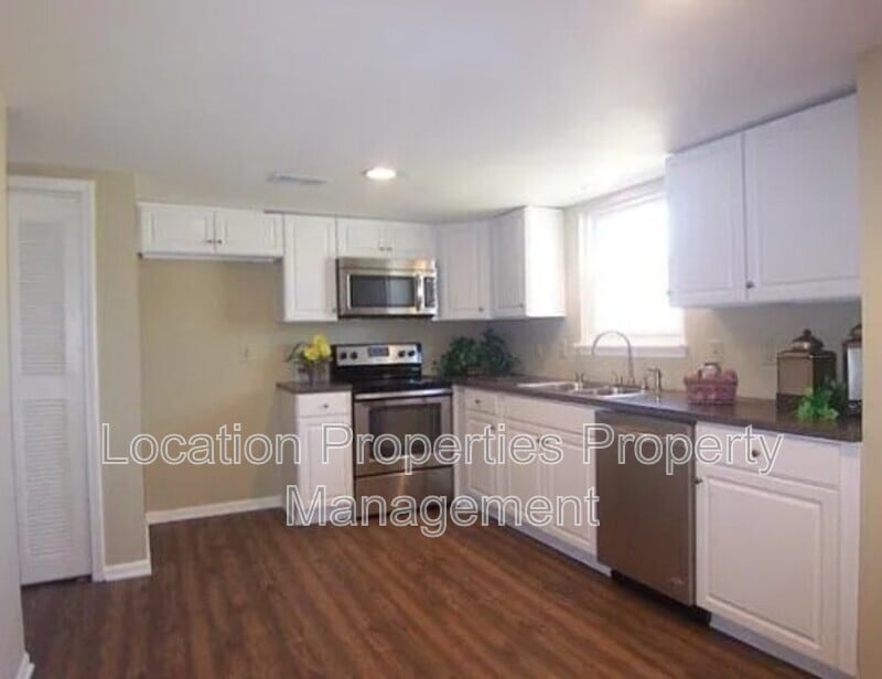 Photo - 740 S Avalon Cir