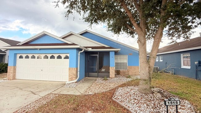 Building Photo - 1515 Oak Hill Trail