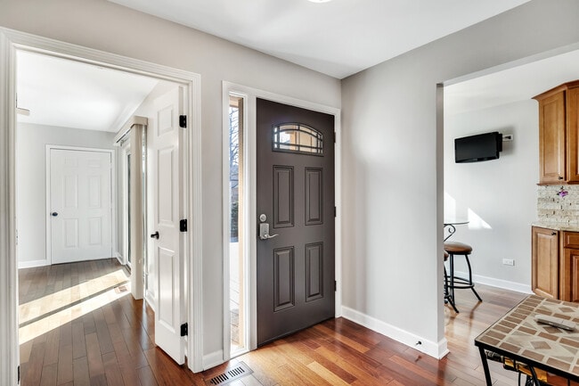 Photo - 66 Hunt Trail