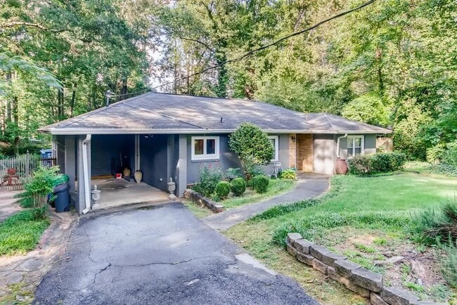 Photo - 2050 Sylvania Dr