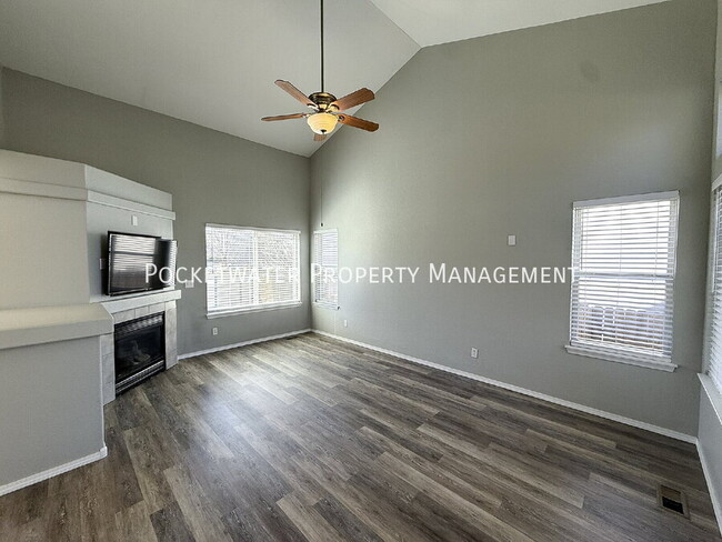 Photo - 6270 Snowberry Ave