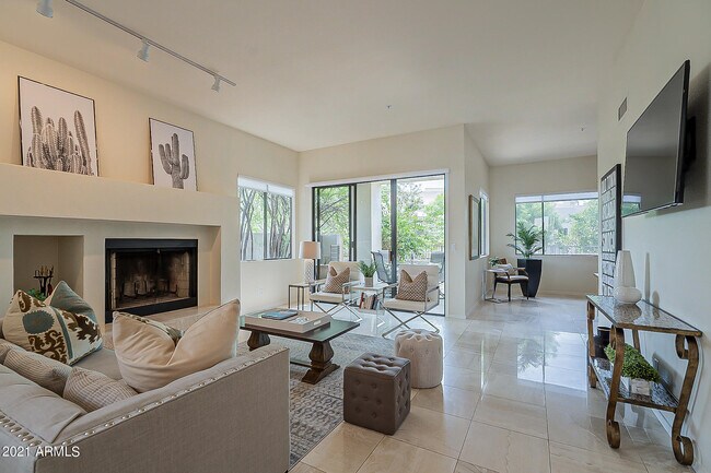 Building Photo - 7700 E Gainey Ranch Rd Unit 153