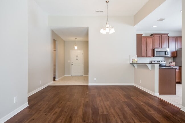 Photo - 831 Crooked Branch Dr