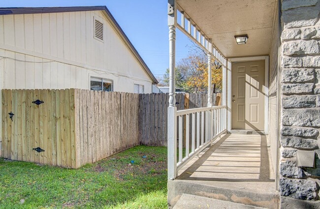 Photo - 8110 West Gate Blvd Unit -B