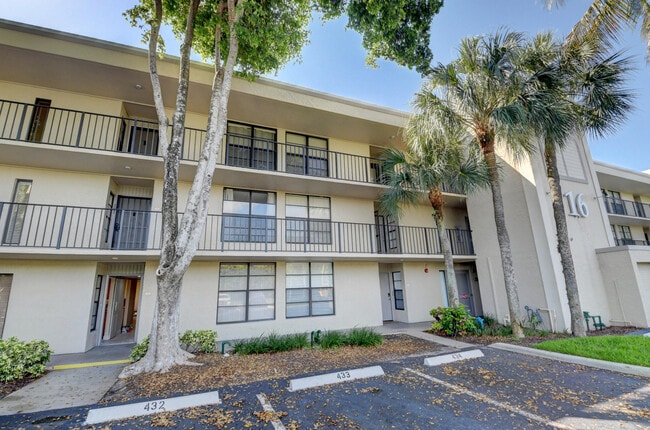 Photo - 16 Royal Palm Way Unit 202