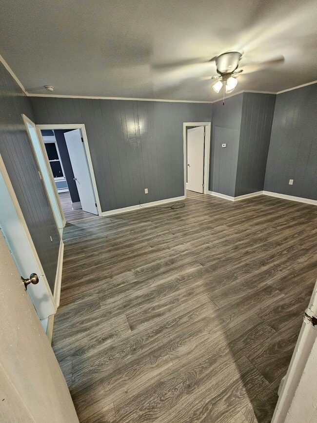 Photo - 160 Papineau Ave