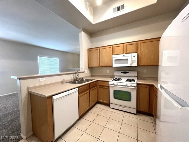 Photo - 2305 W Horizon Ridge Pkwy Unidad 3624