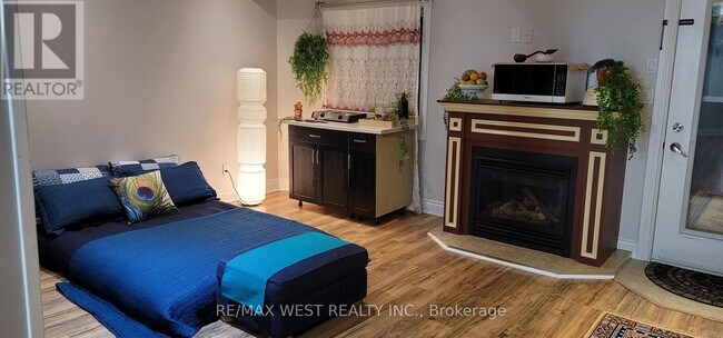 Photo - 171 Westmeadow Dr