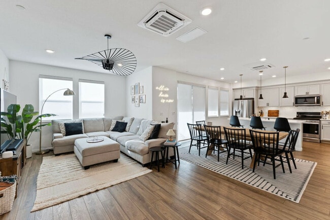 Building Photo - 5723 Synergy Ct