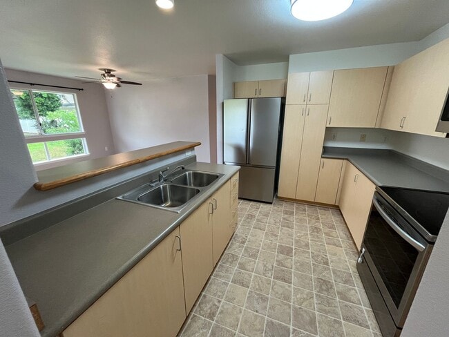 Photo - Havens of I'i Vistas (Mililani Mauka) - 3 bedroom, 2 bathroom, AC, 2 parking, upstairs corner unit