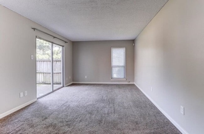 Photo - 2BD/1.5BA Townhouse located on the Germantown/Memphis Line!