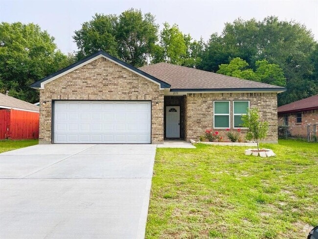 Building Photo - 2150 Mosher Ln Rental