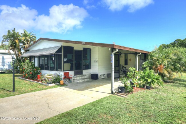 Photo - 203 Almond Ct House