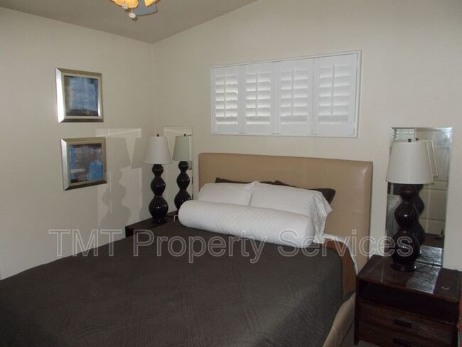 Photo - 115 Palomar Ave