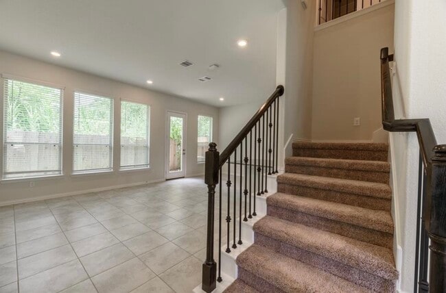 Building Photo - 711 Embercove Dr Rental