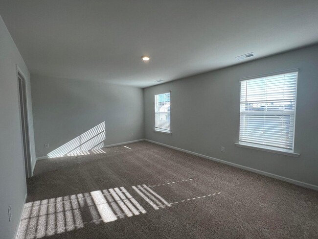 Photo - 309 Black Birch Dr