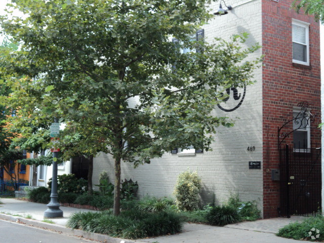 Building Photo - 469 Ridge St NW Rental