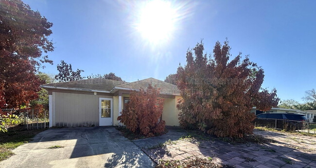 Building Photo - 531 Carlisle Ave