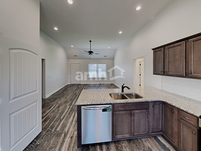 Photo - 2913 Dusenburg Dr